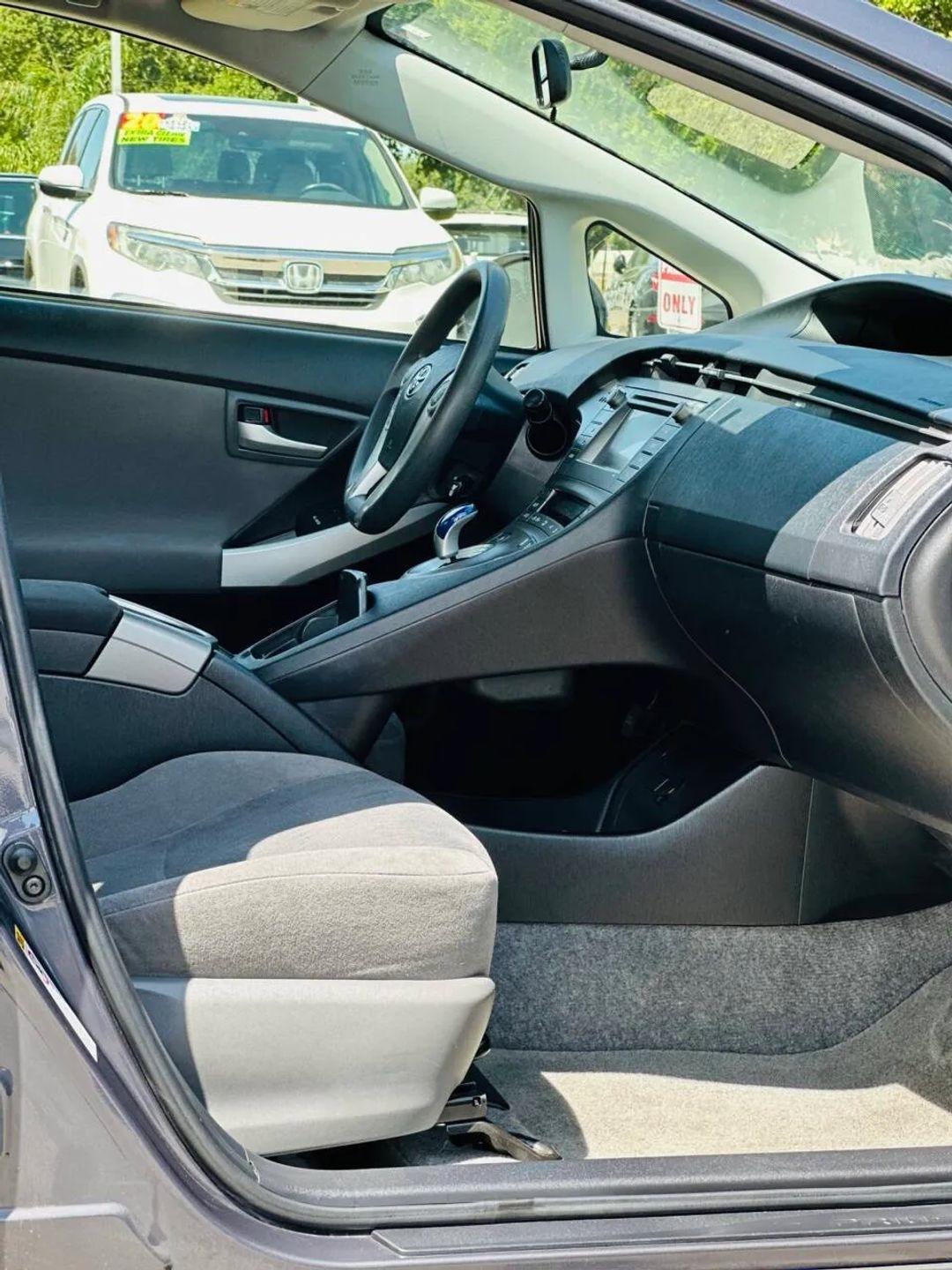 Toyota Prius  2012