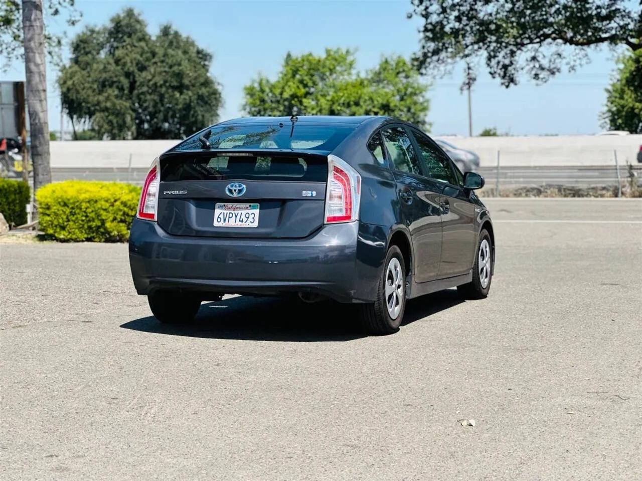 Toyota Prius  2012