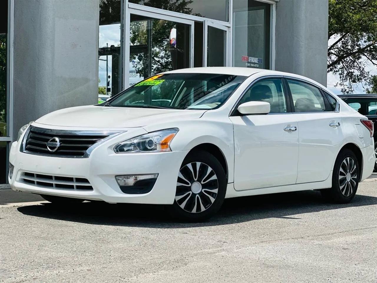Nissan Altima  2015