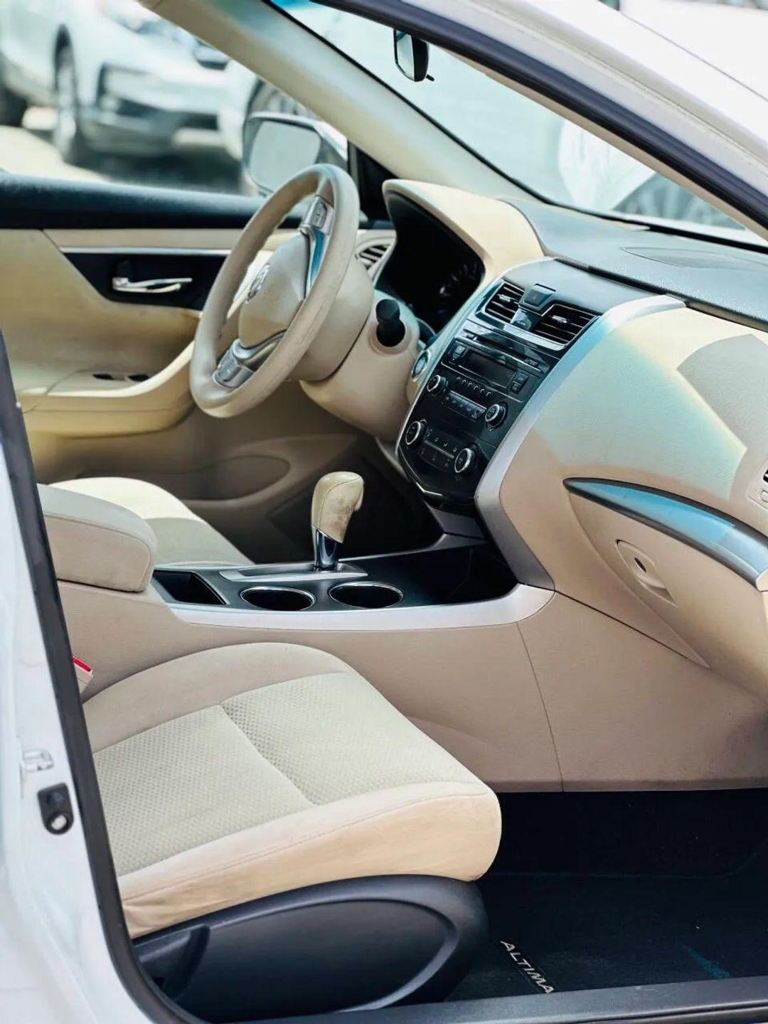Nissan Altima  2015