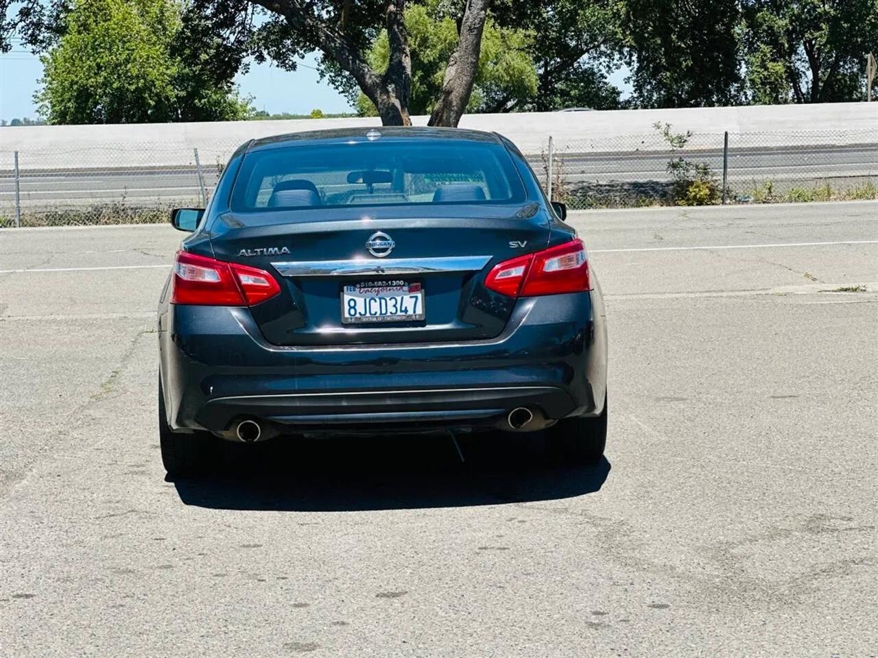 Nissan Altima  2017