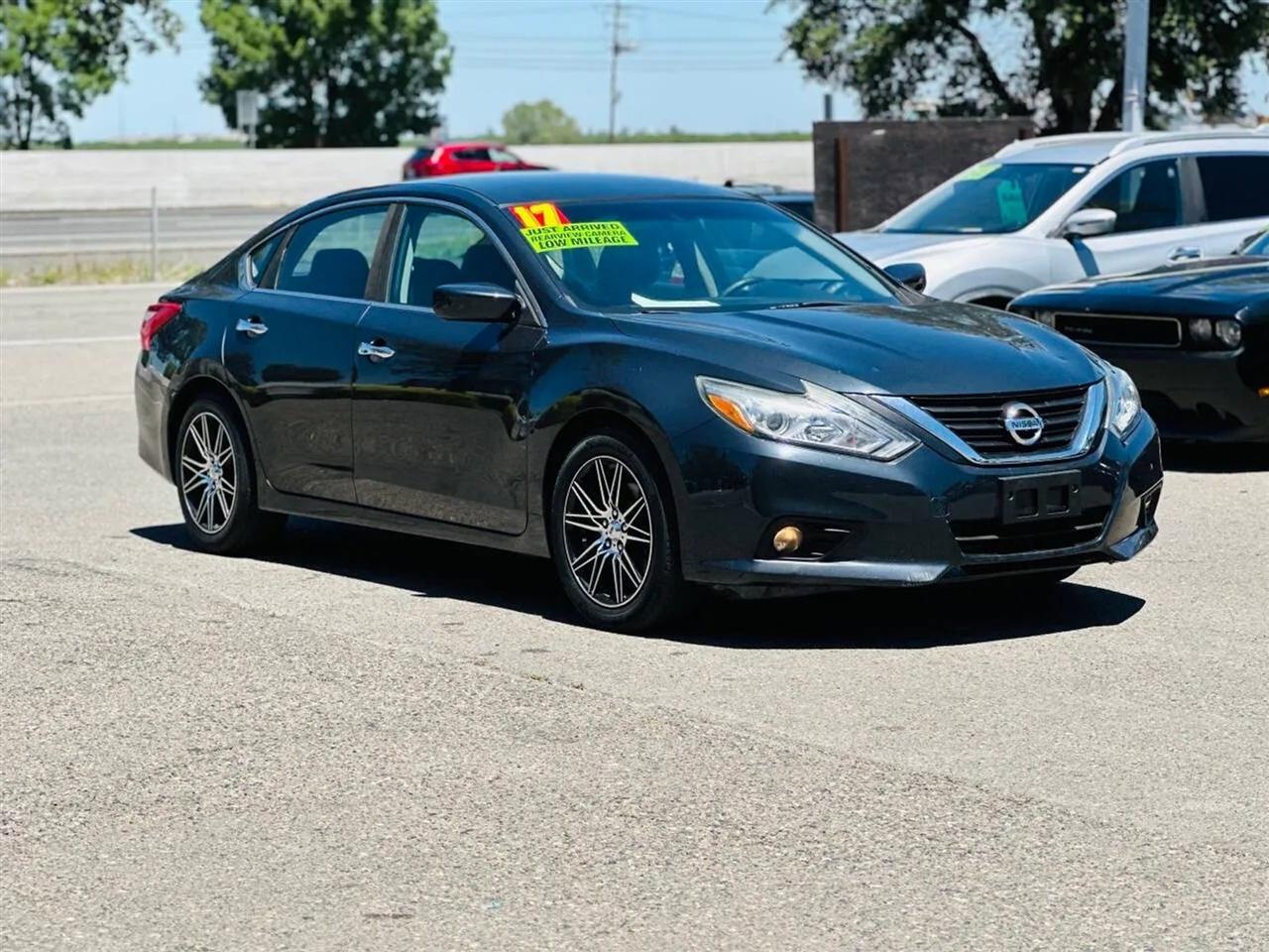 Nissan Altima  2017
