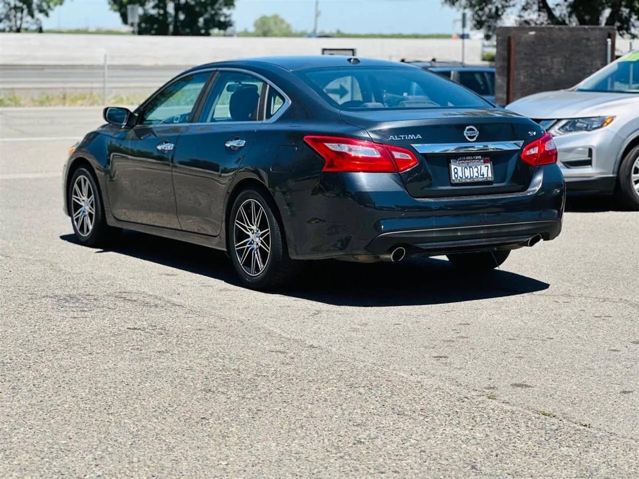 Nissan Altima  2017