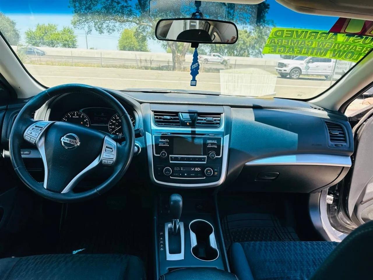 Nissan Altima  2017