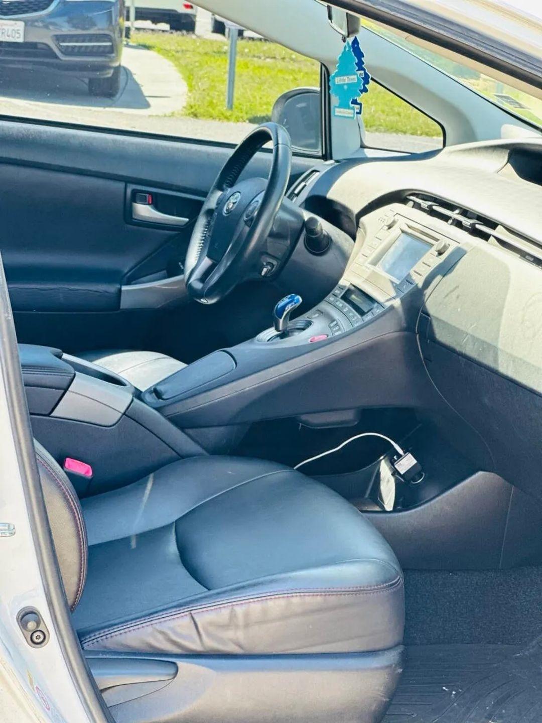 Toyota Prius  2013