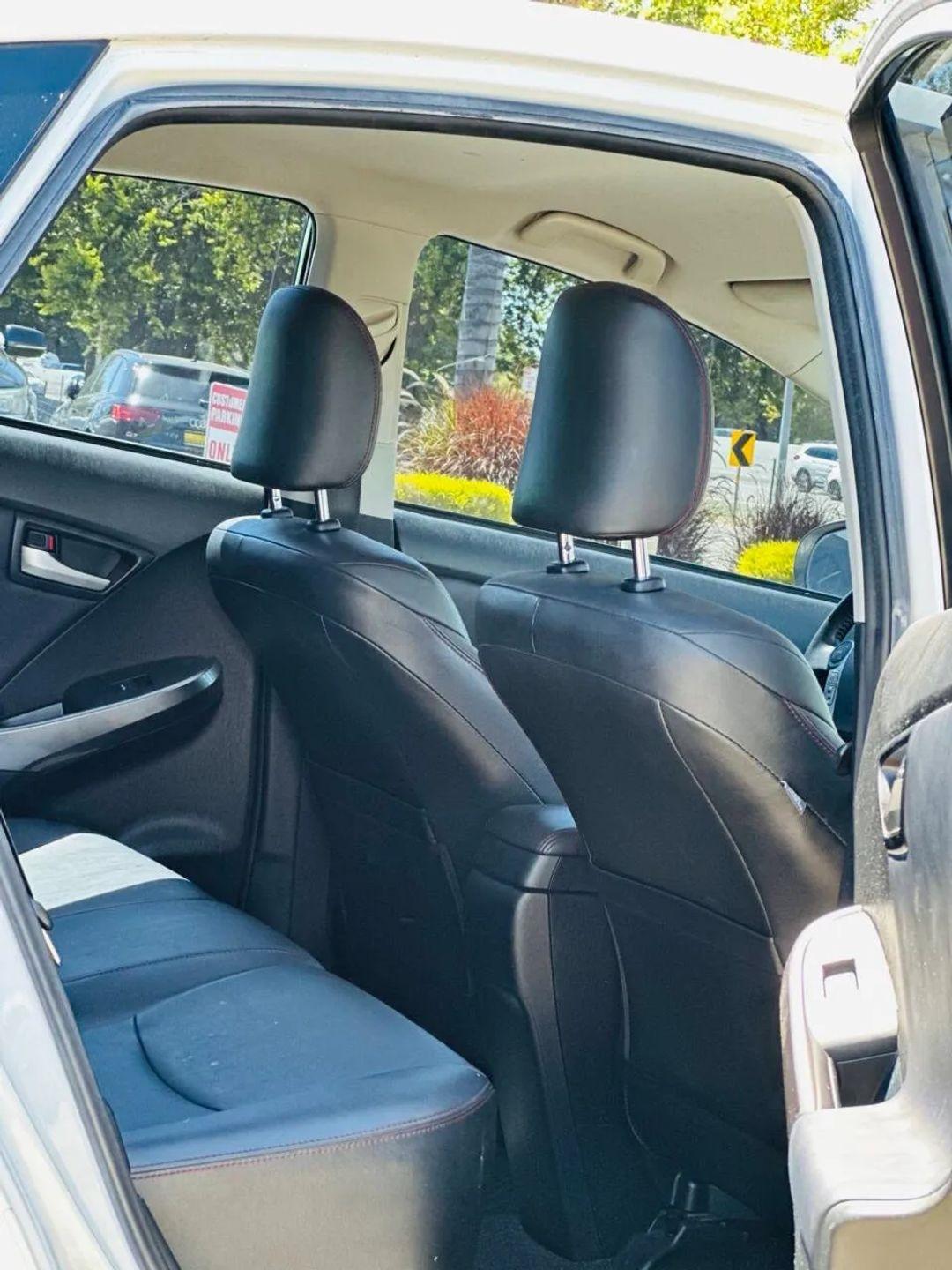 Toyota Prius  2013