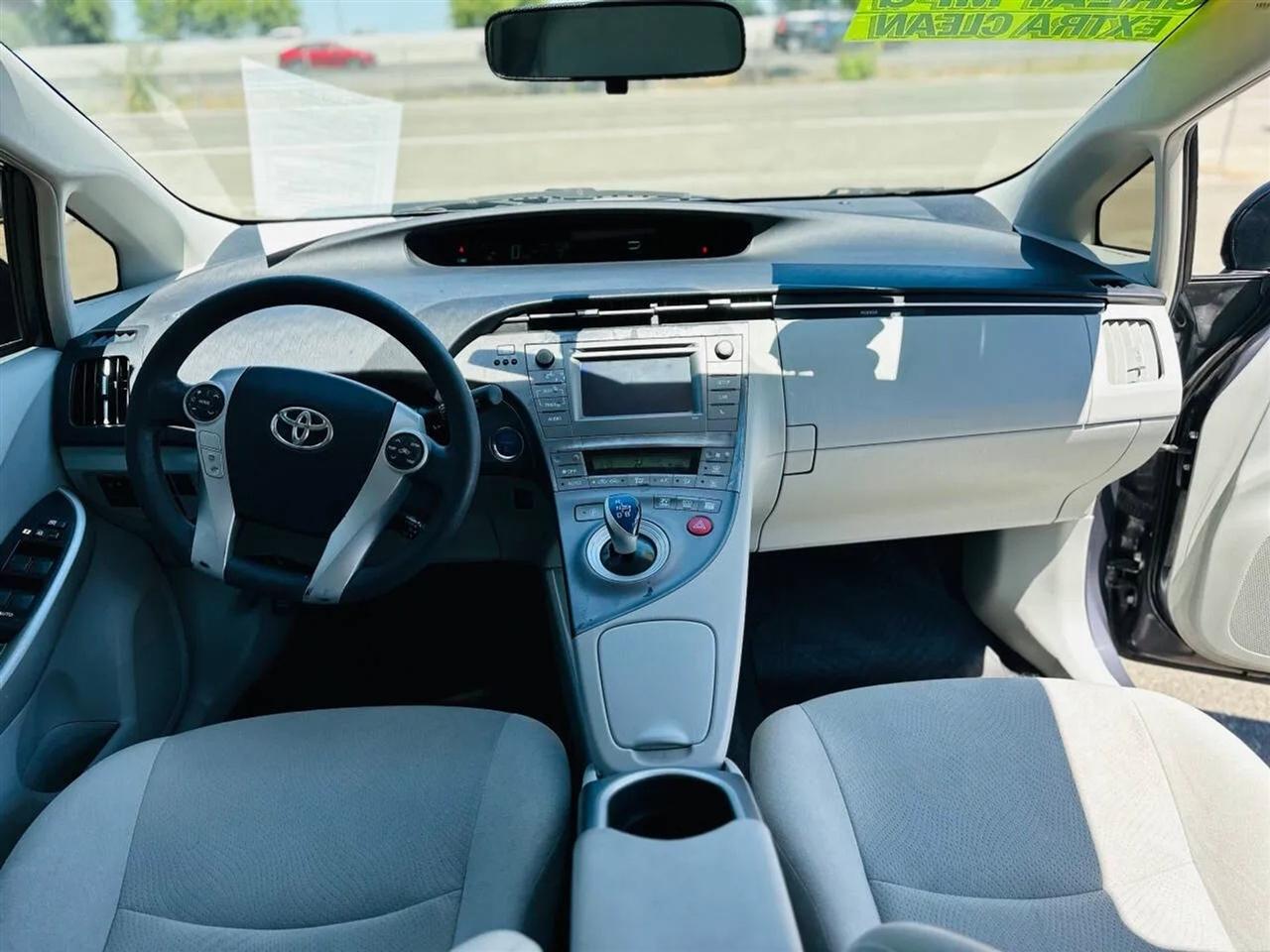 Toyota Prius  2015