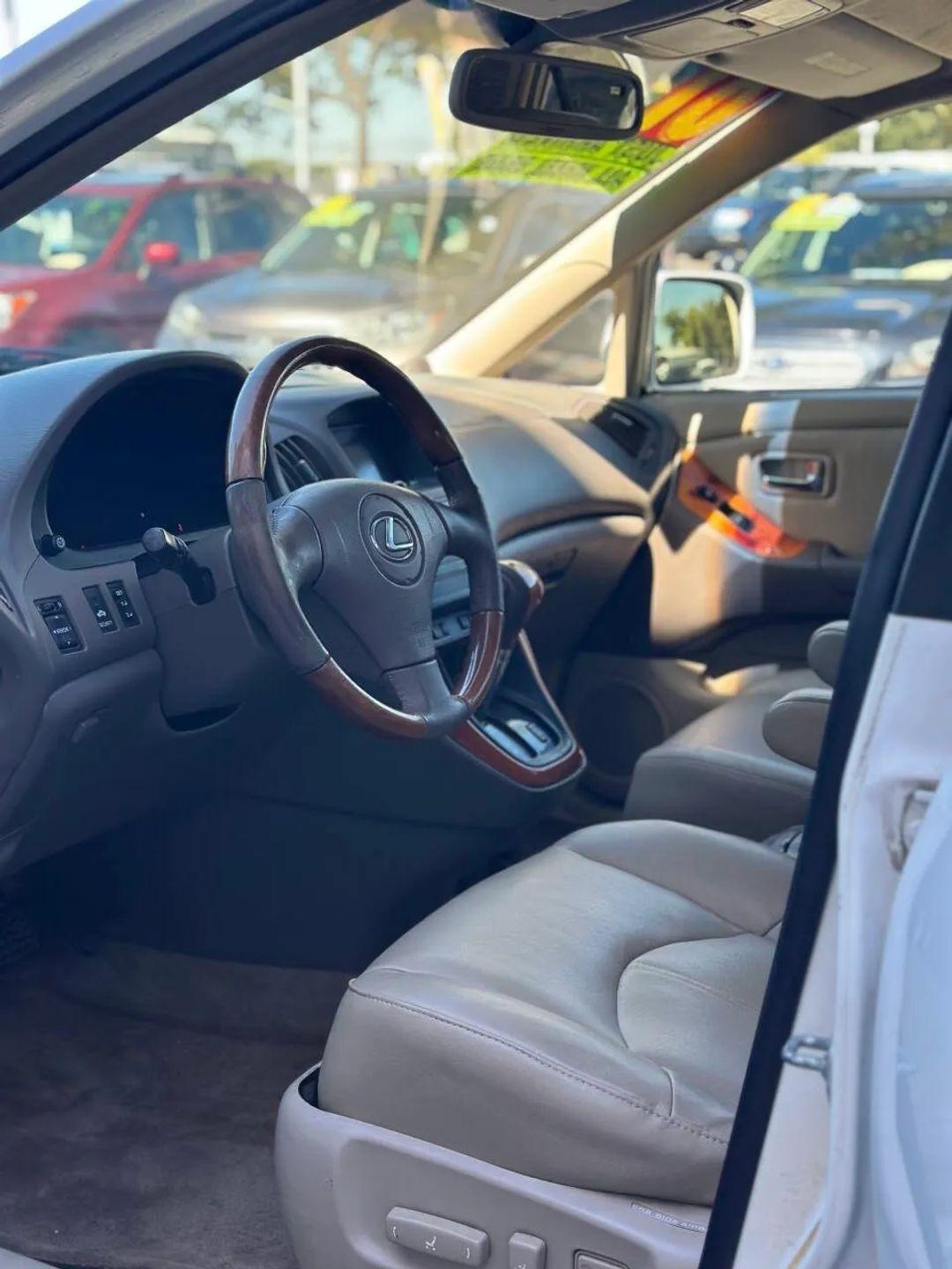 Lexus RX 300  2001
