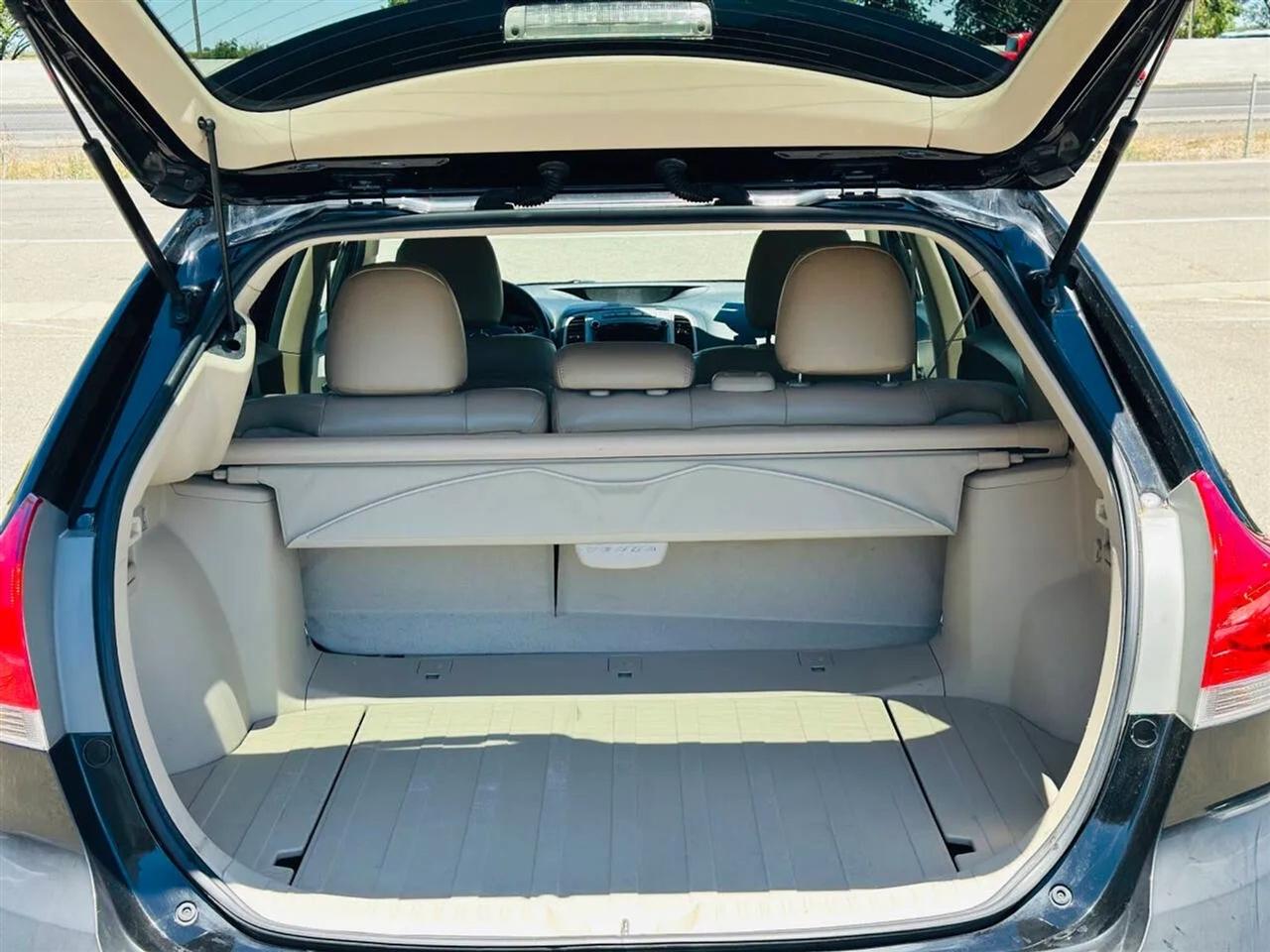 Toyota Venza  2012