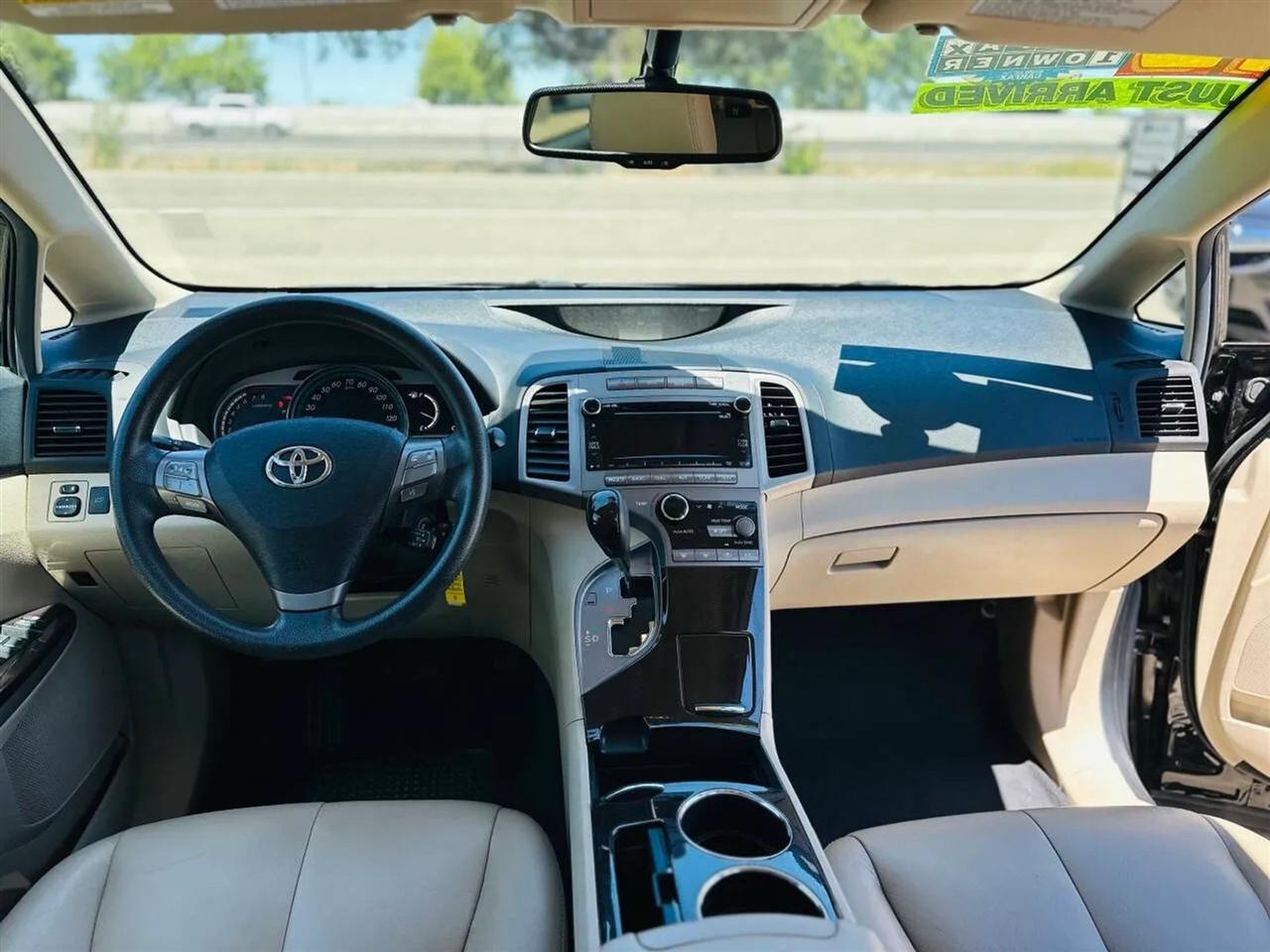 Toyota Venza  2012