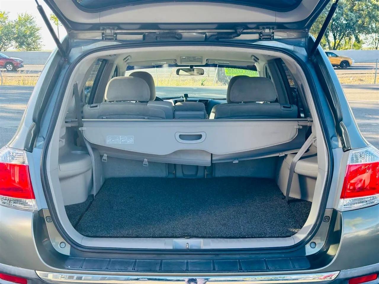 Toyota Highlander  2011