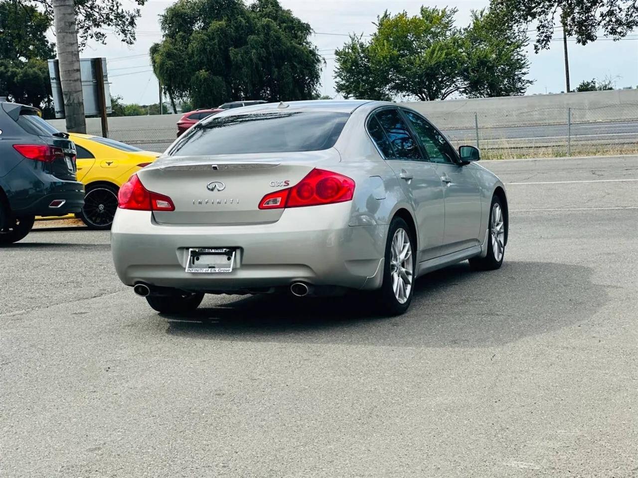 Infiniti G35  2008