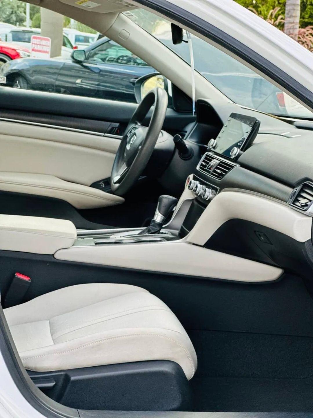 Honda Accord  2019