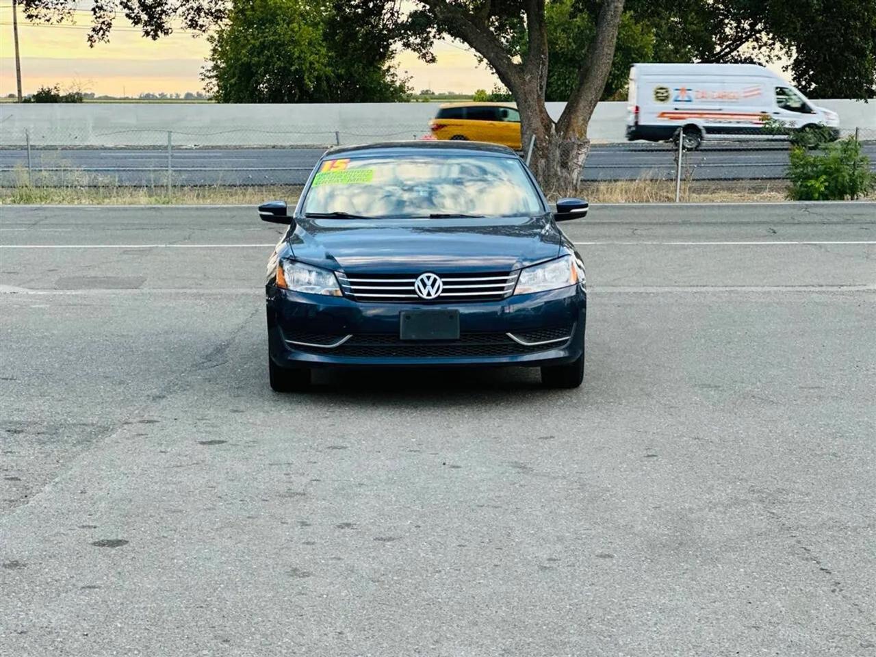Volkswagen Passat  2015