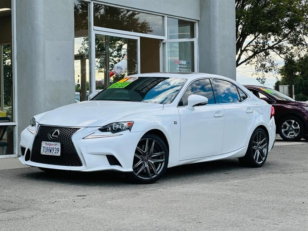Lexus IS  2016