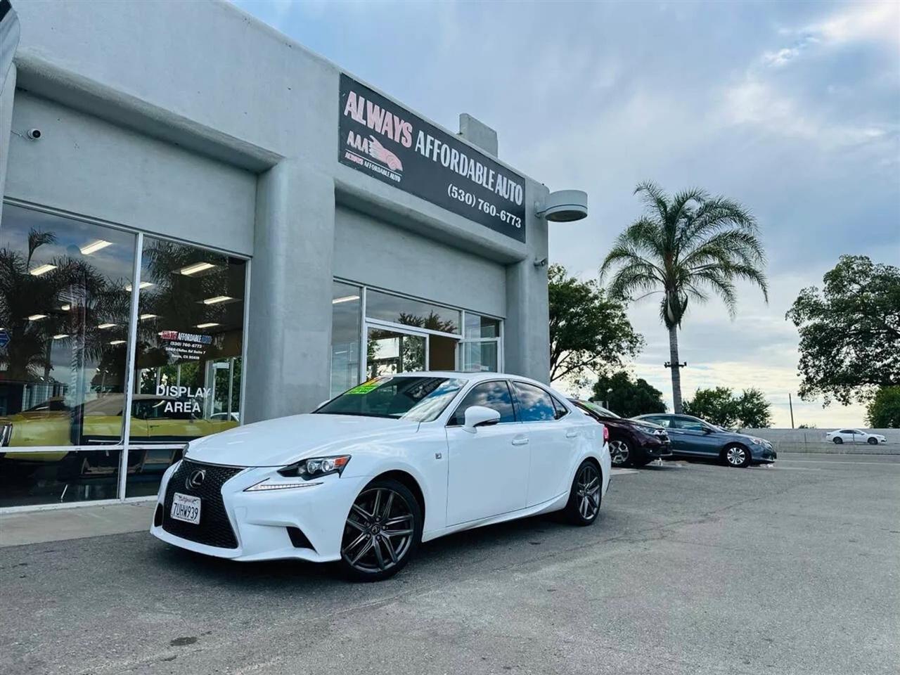 Lexus IS  2016