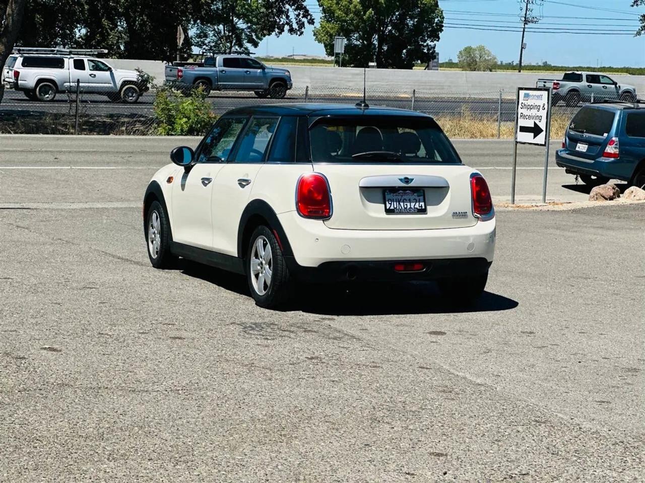 MINI Cooper  2015
