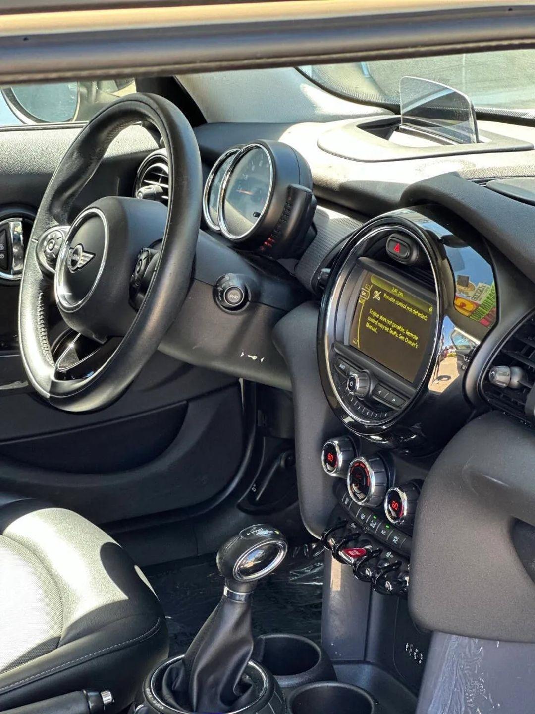 MINI Cooper  2015