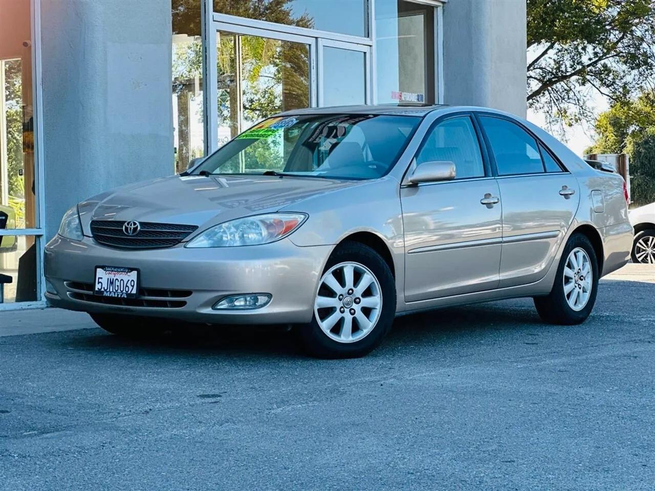 Toyota Camry  2004