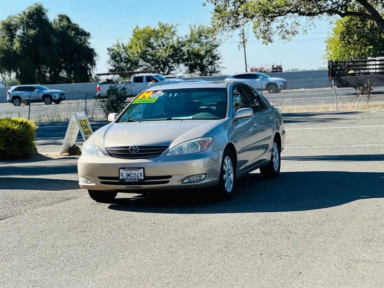 Toyota Camry  2004