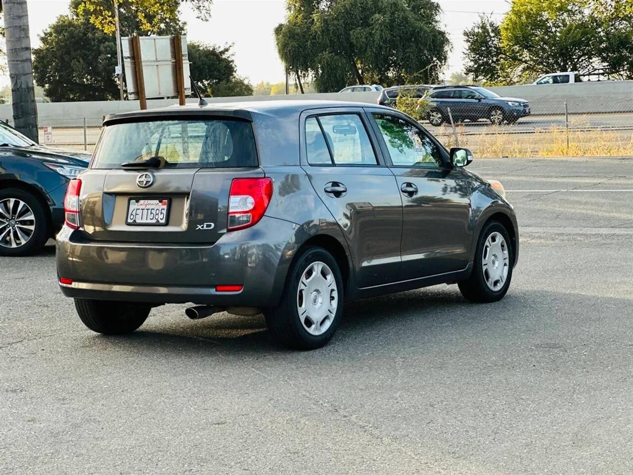 Scion xD  2009