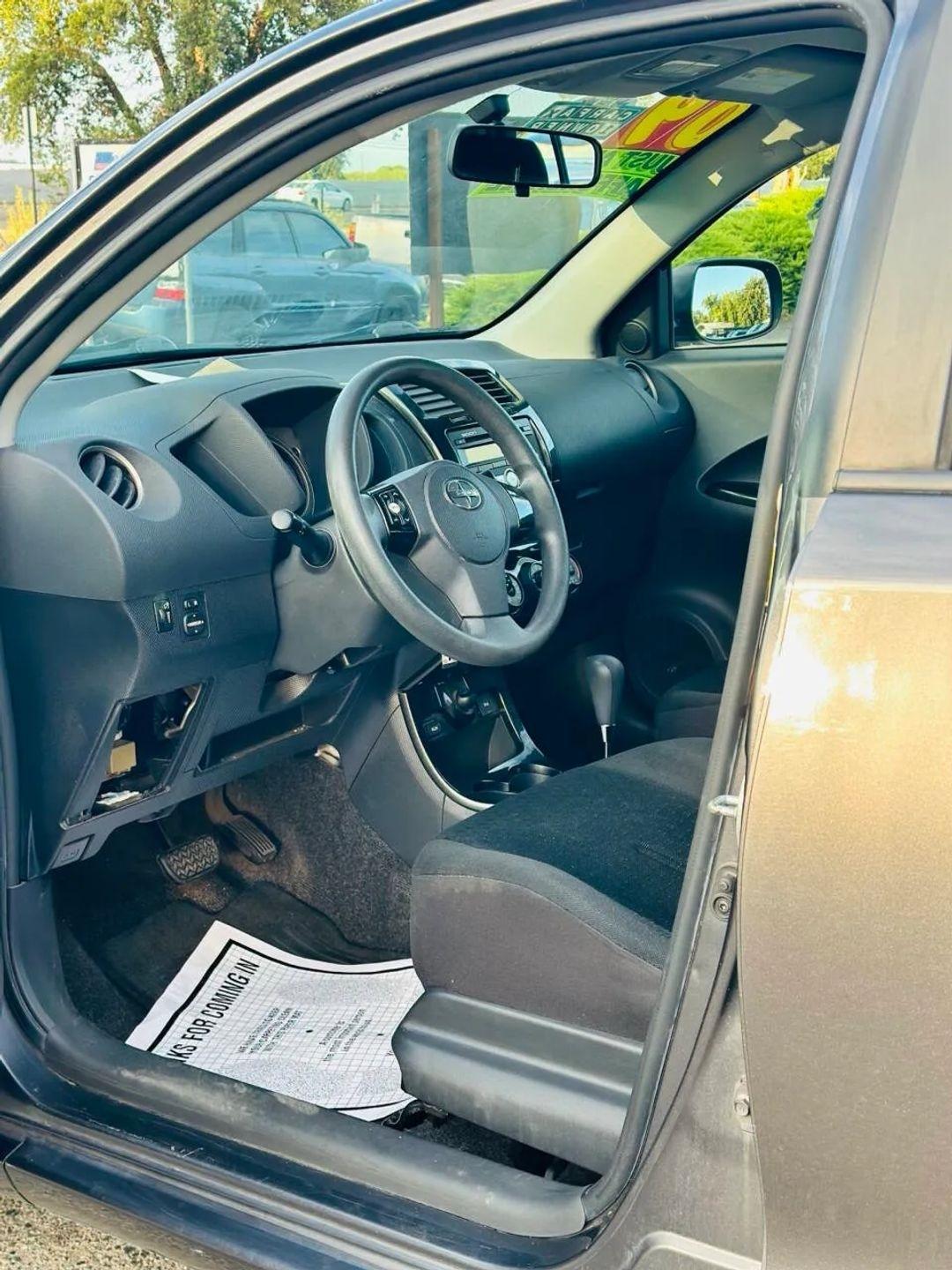 Scion xD  2009