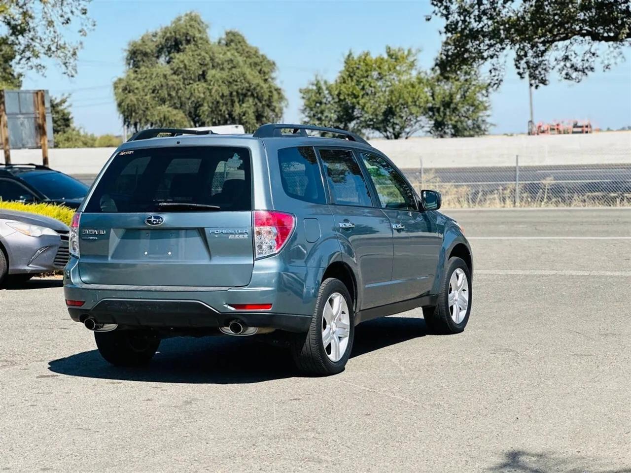 Subaru Forester  2010