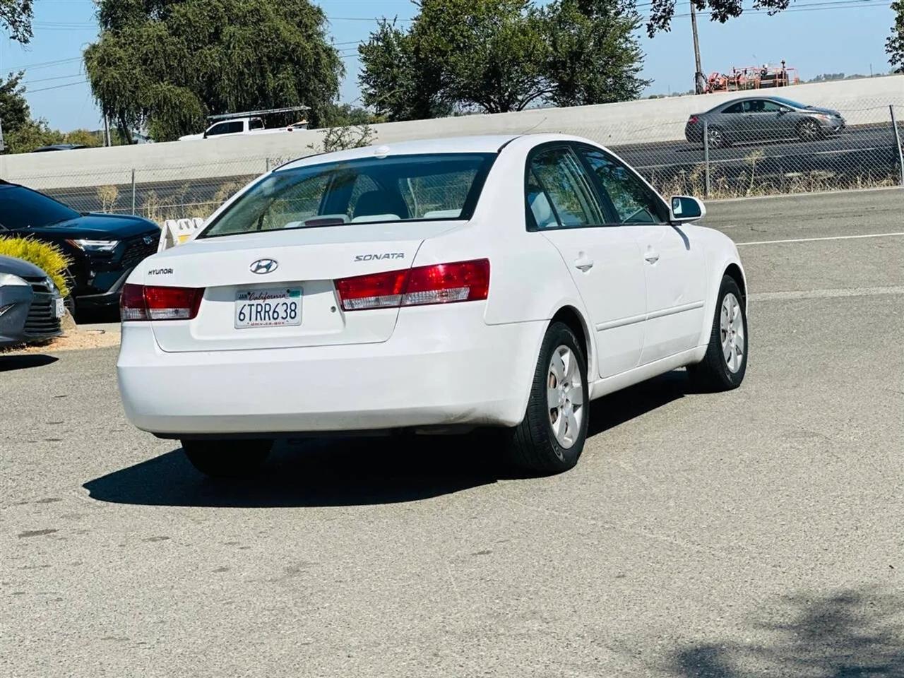 Hyundai Sonata  2008
