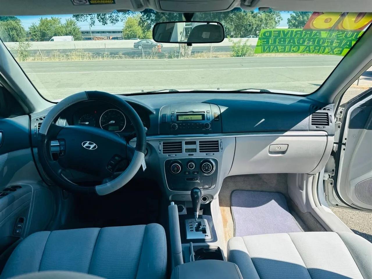 Hyundai Sonata  2008