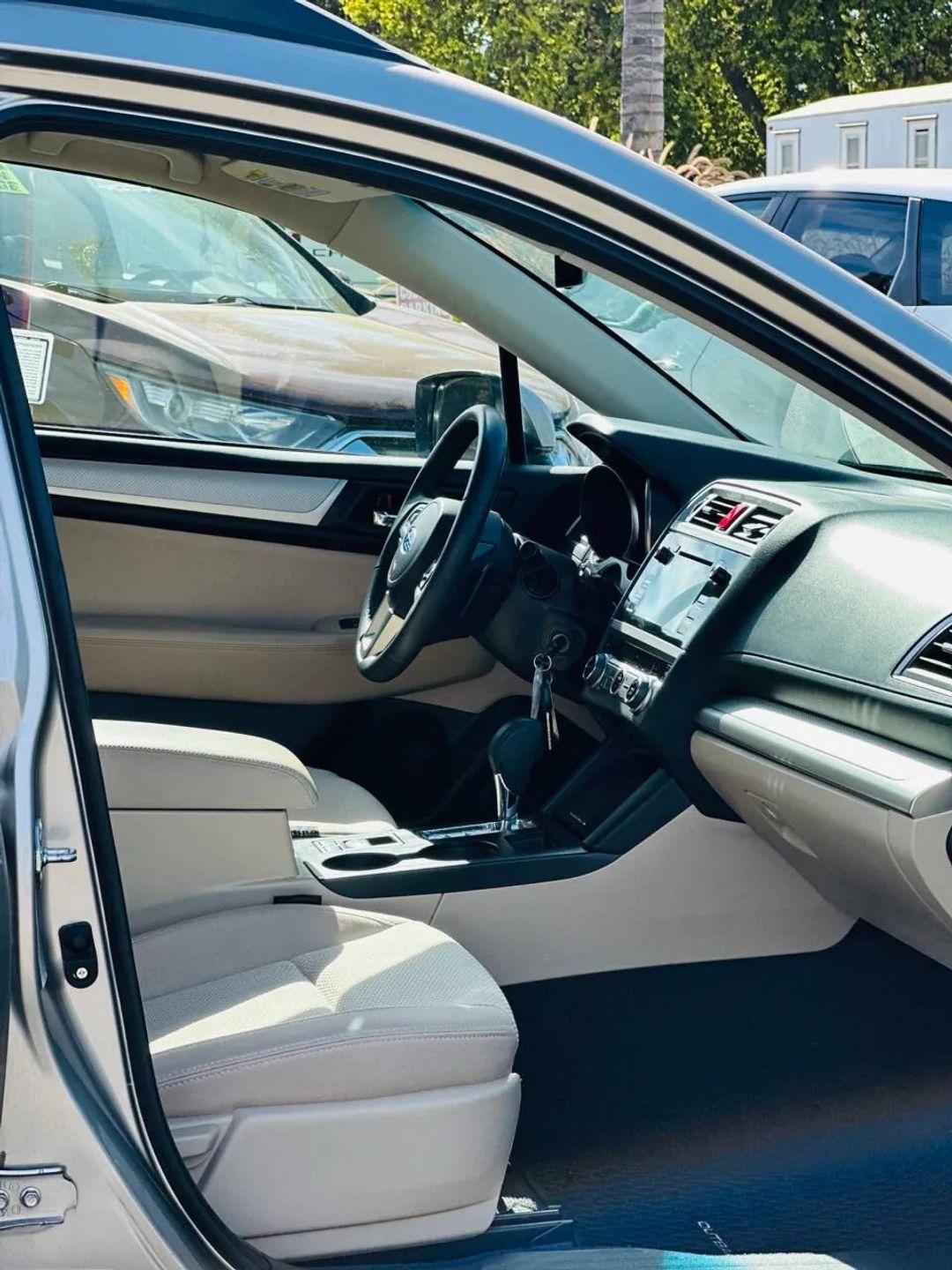 Subaru Outback  2017