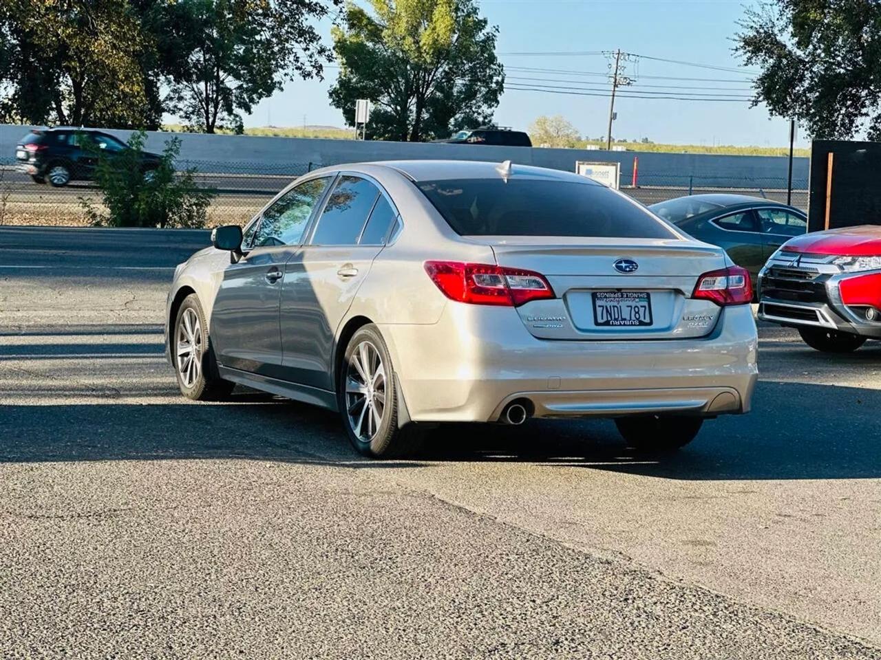 Subaru Legacy  2016
