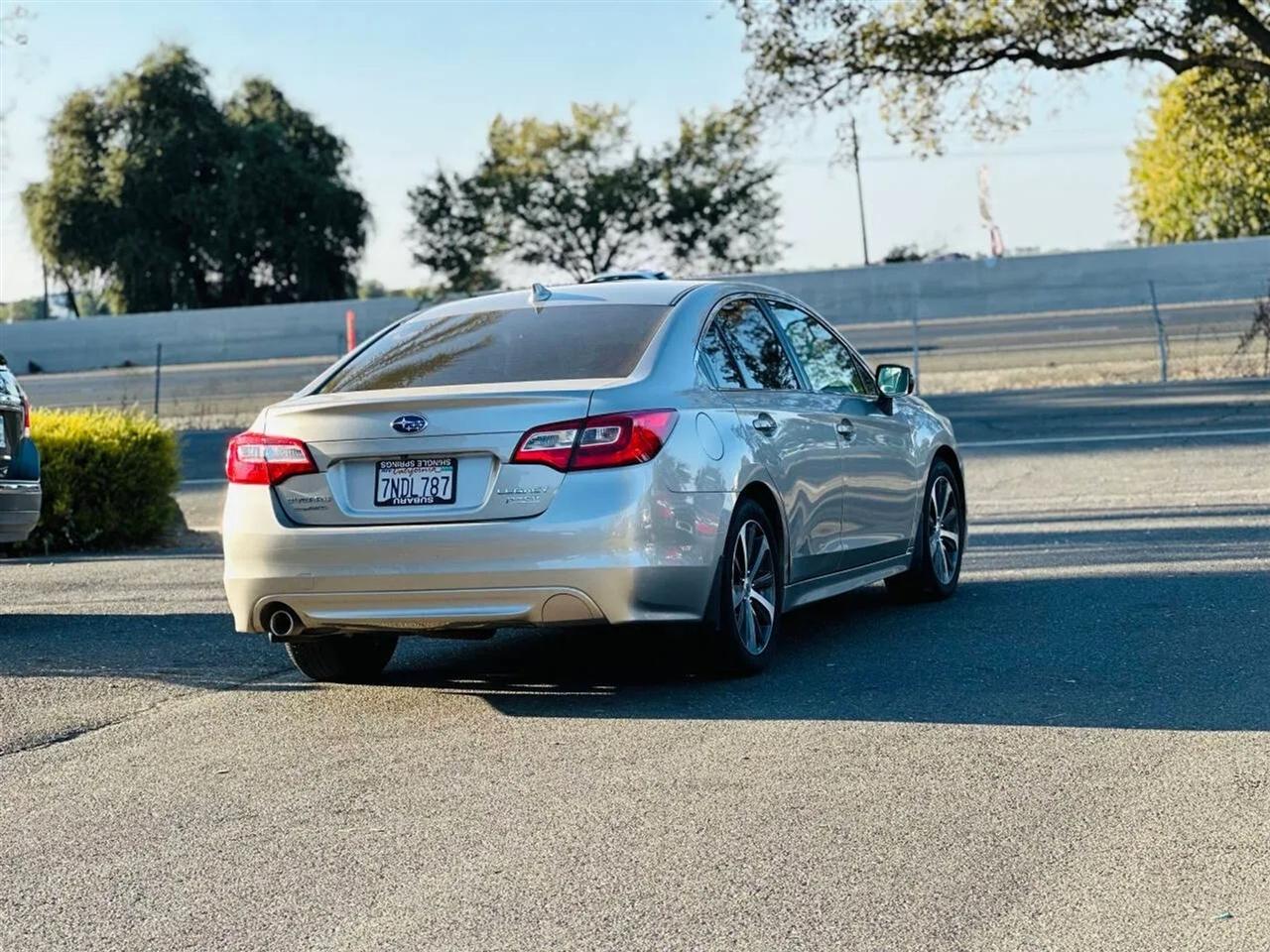 Subaru Legacy  2016