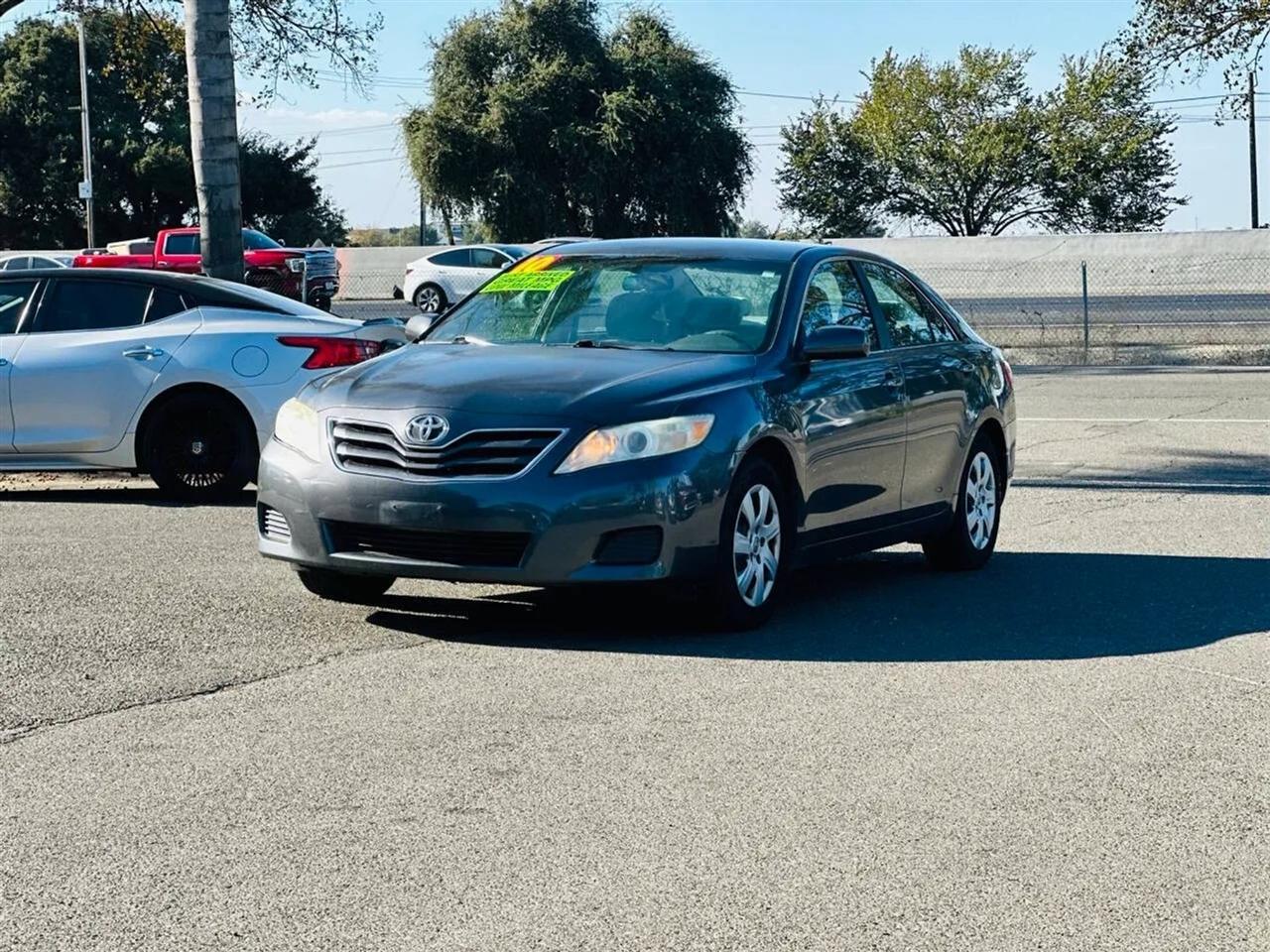 Toyota Camry  2010