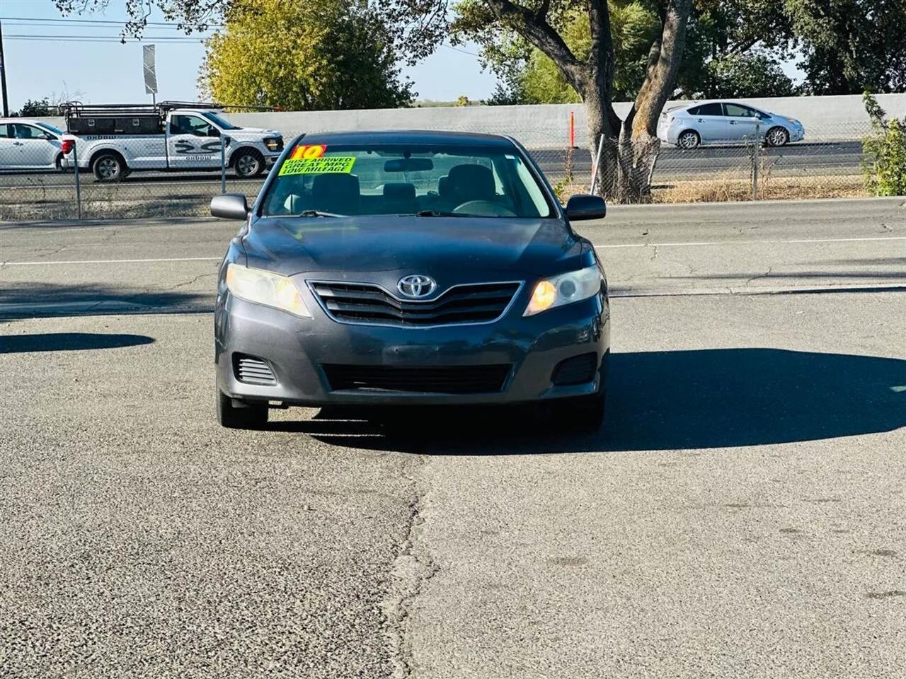 Toyota Camry  2010