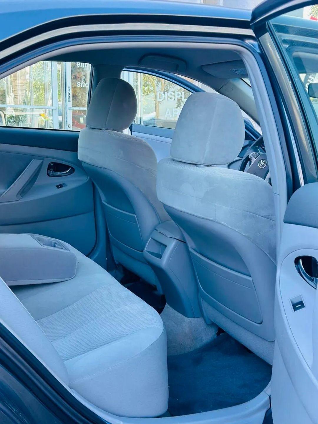 Toyota Camry  2010