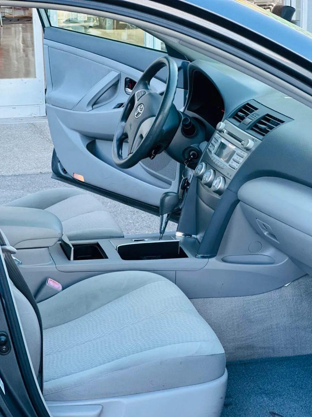 Toyota Camry  2010