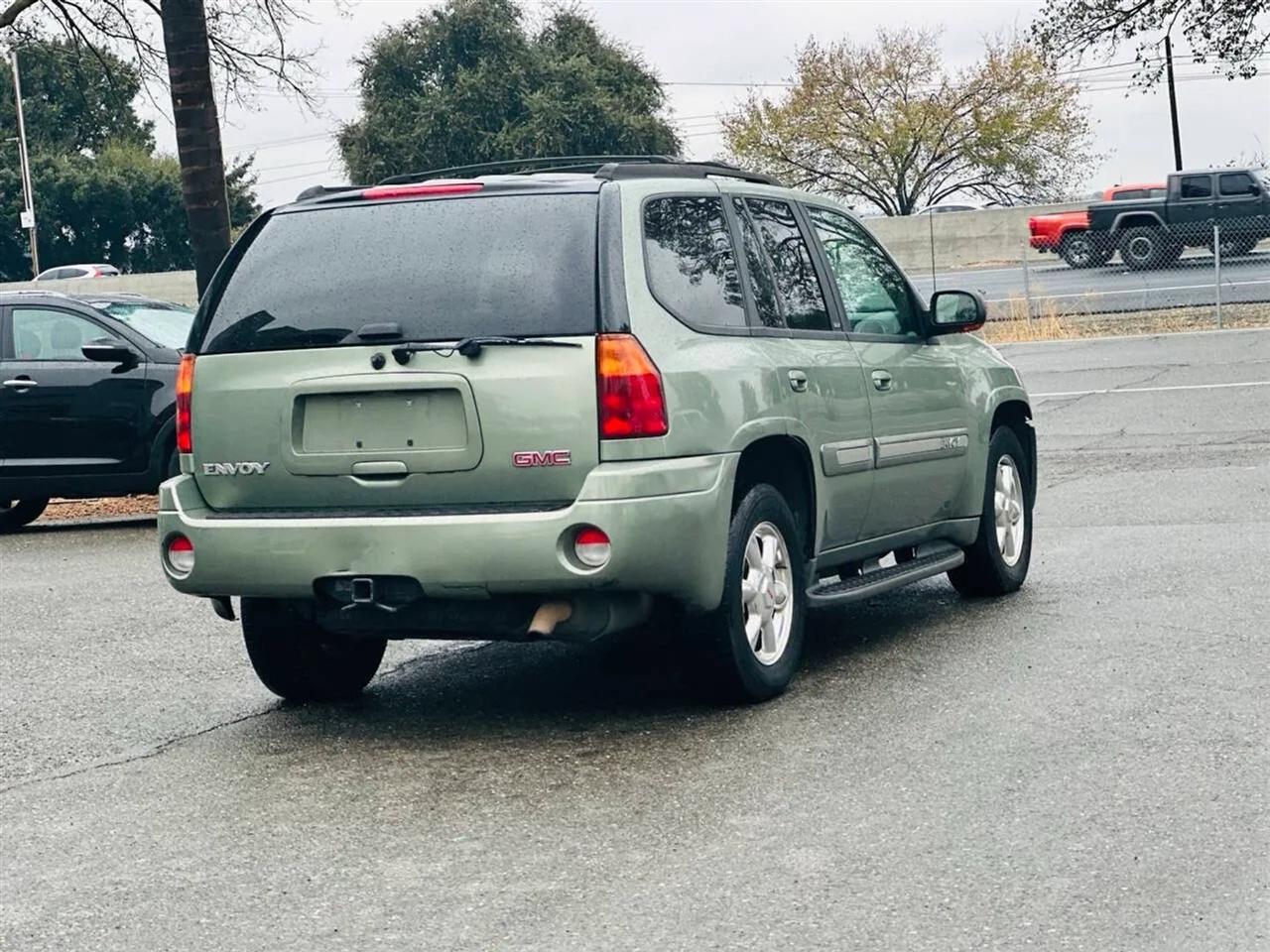 GMC Envoy  2003