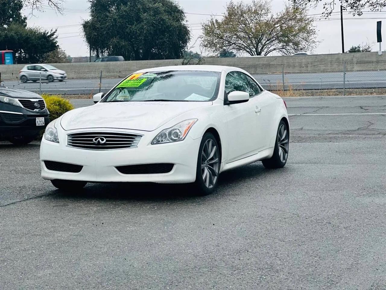 Infiniti G Convertible  2009
