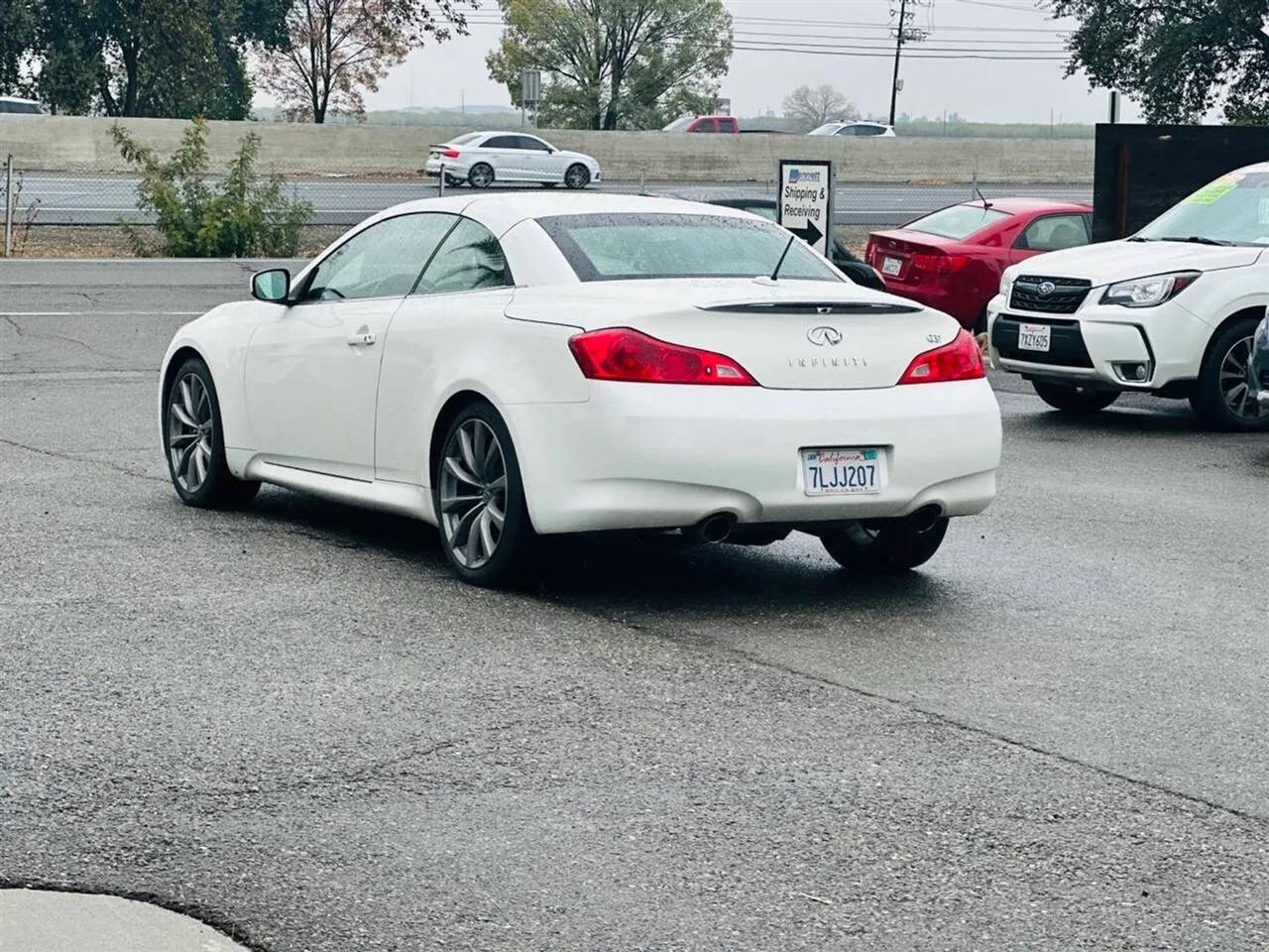 Infiniti G Convertible  2009