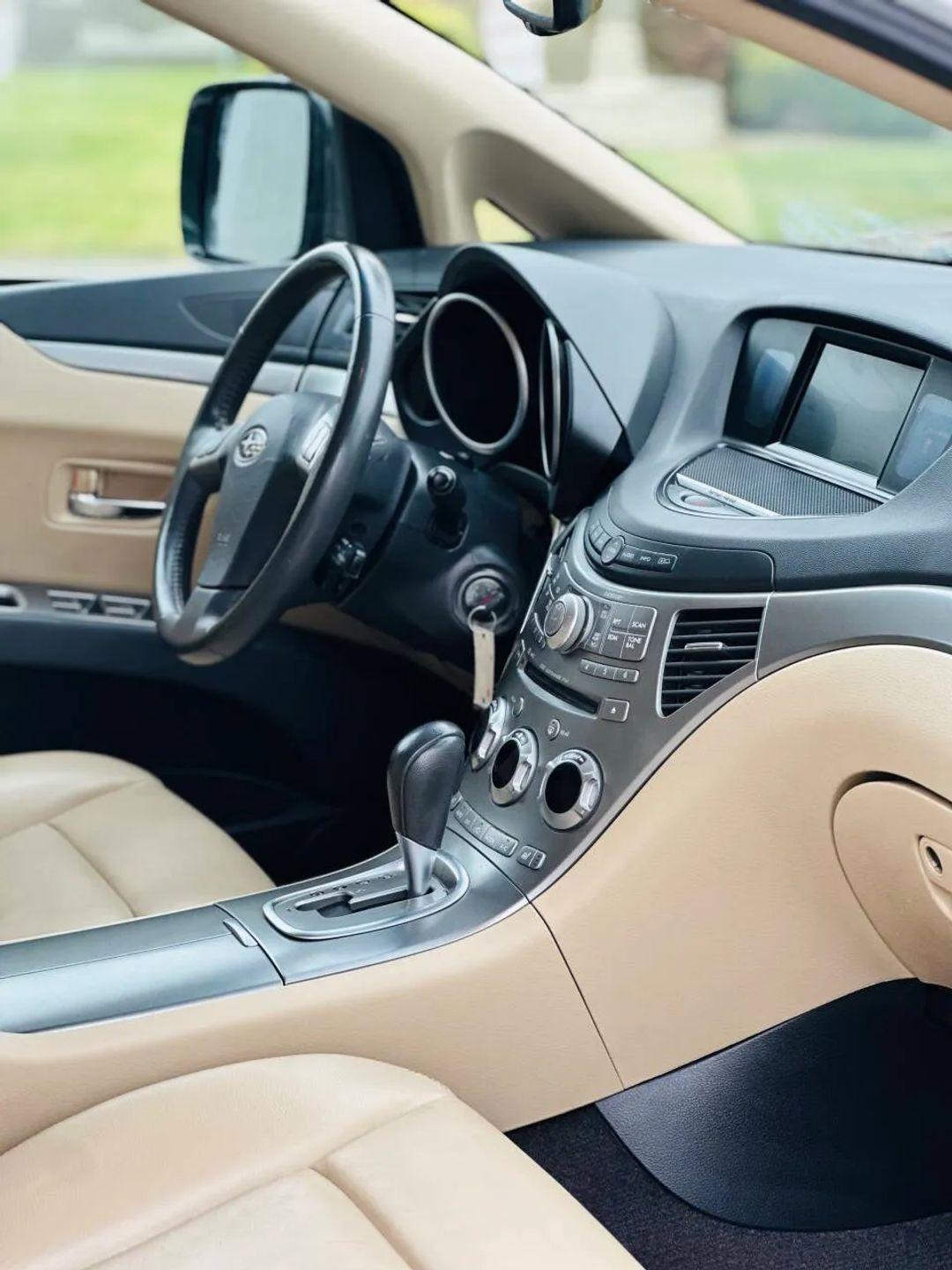 Subaru Tribeca  2011