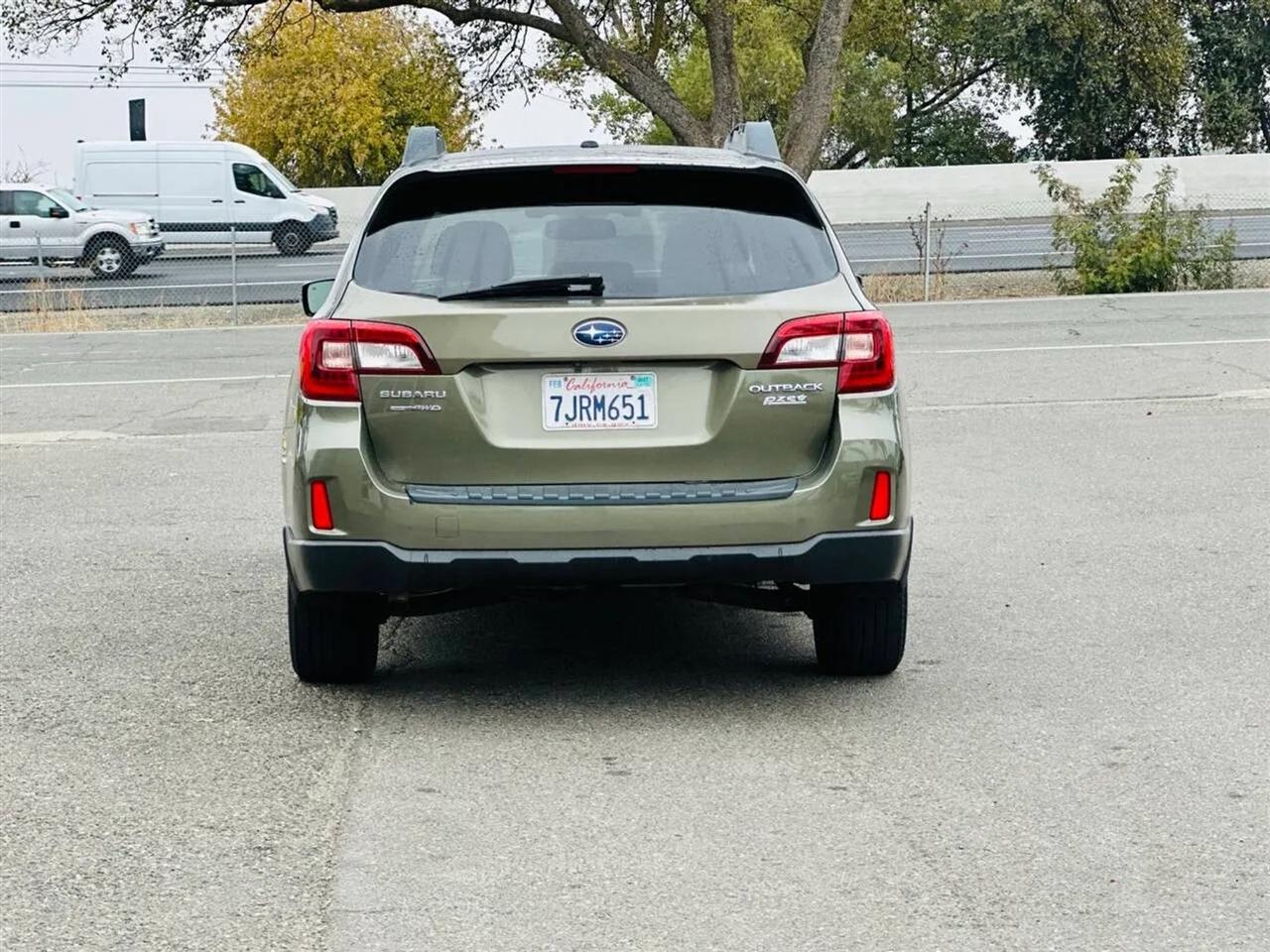 Subaru Outback  2015