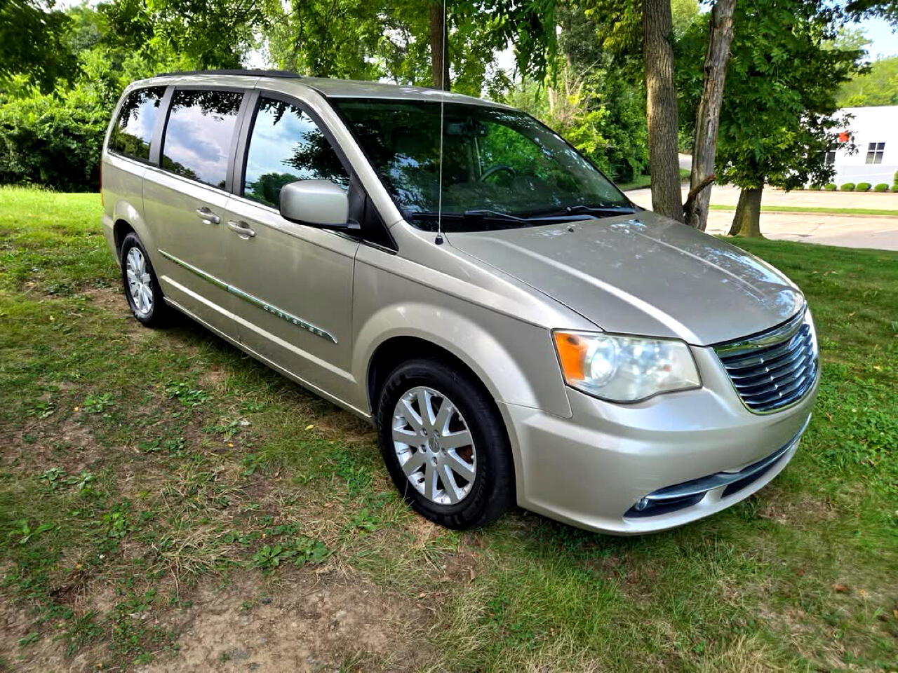 2013 Chrysler Town & Country Touring