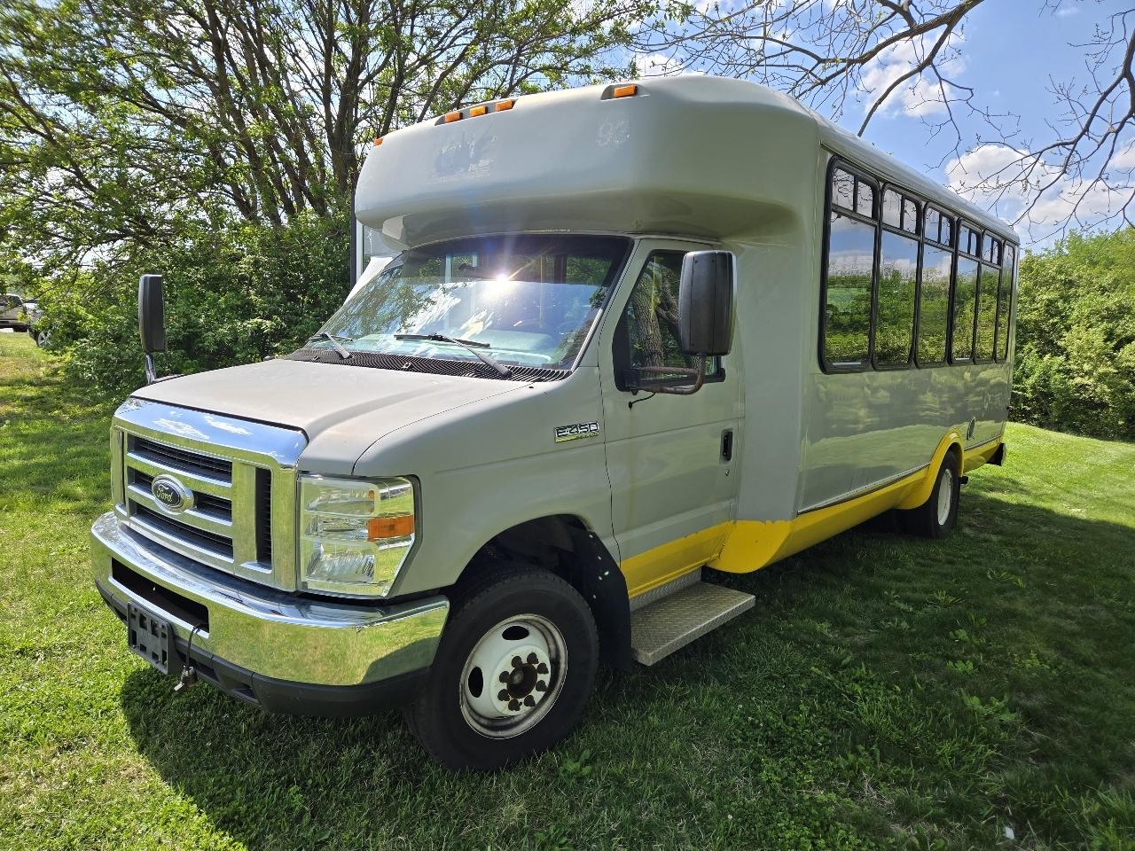 2016 Ford Econoline E450