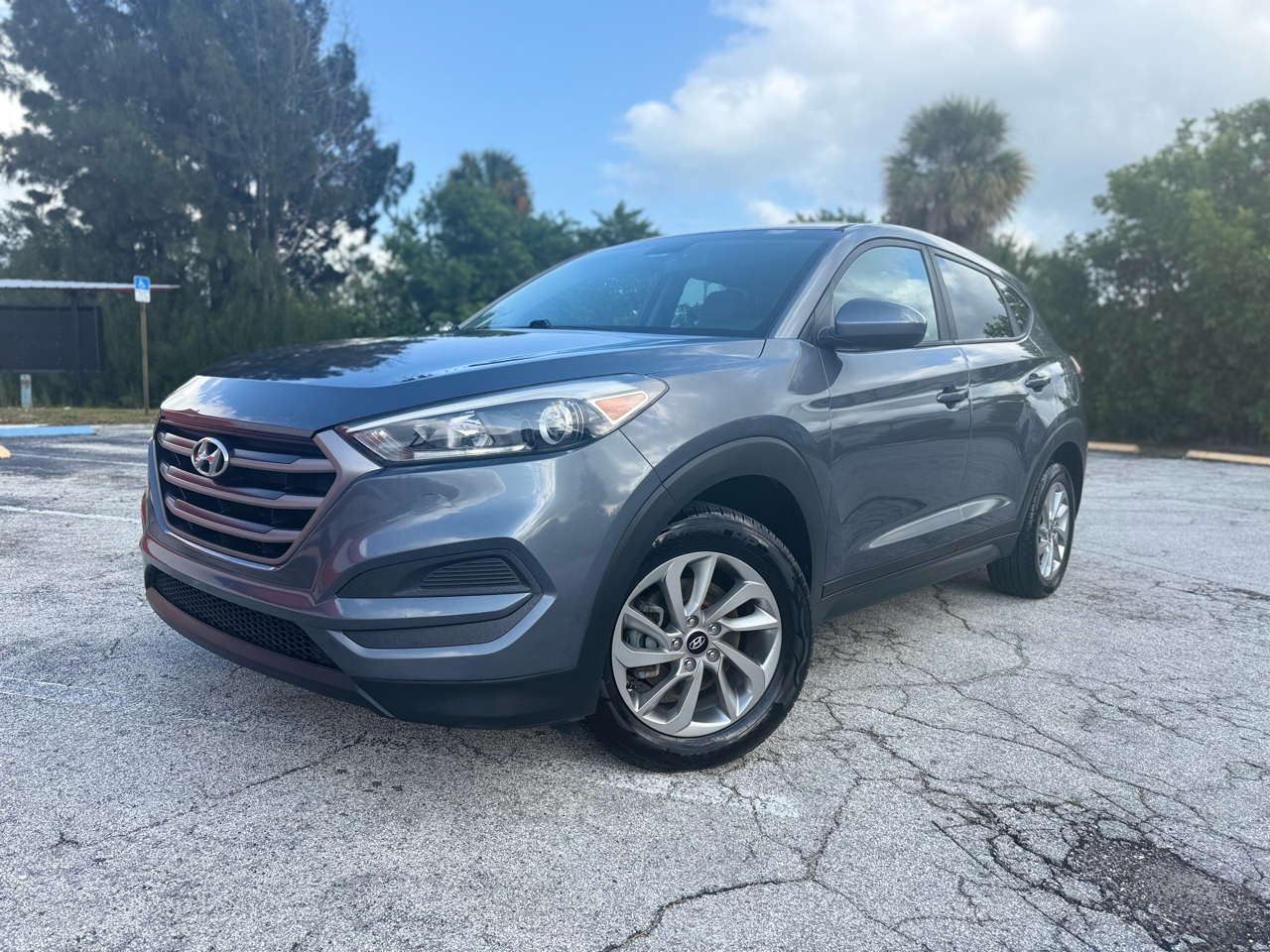 2016 Hyundai Tucson SE