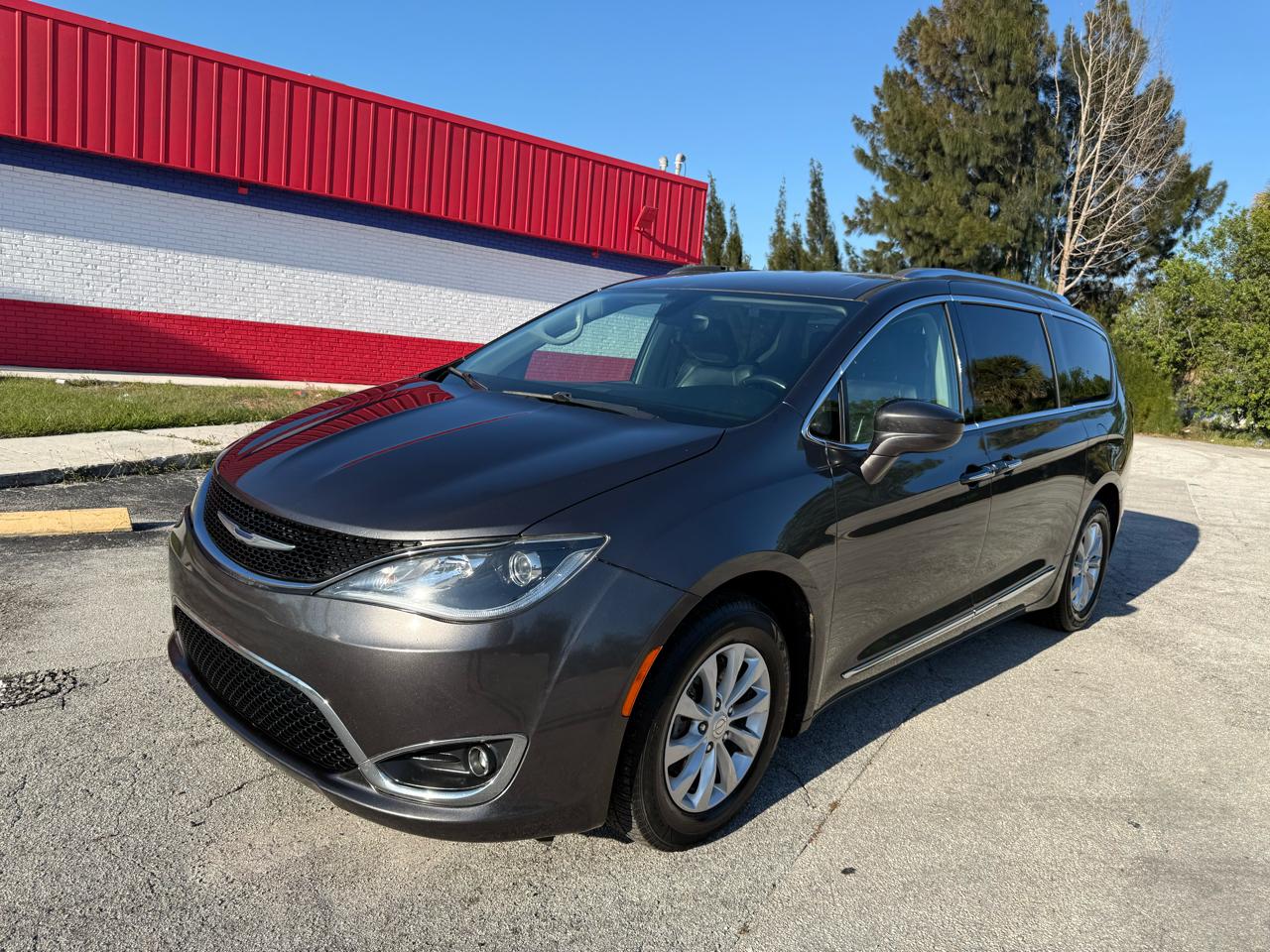 2018 Chrysler Pacifica Touring-L