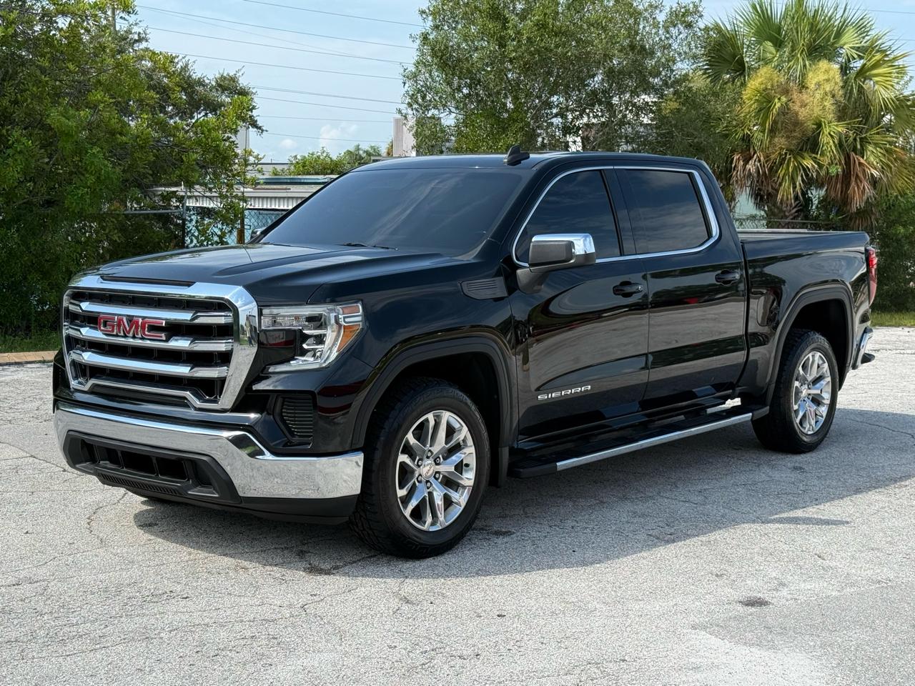 2020 GMC Sierra 1500 SLE Crew Cab Short Box 2WD
