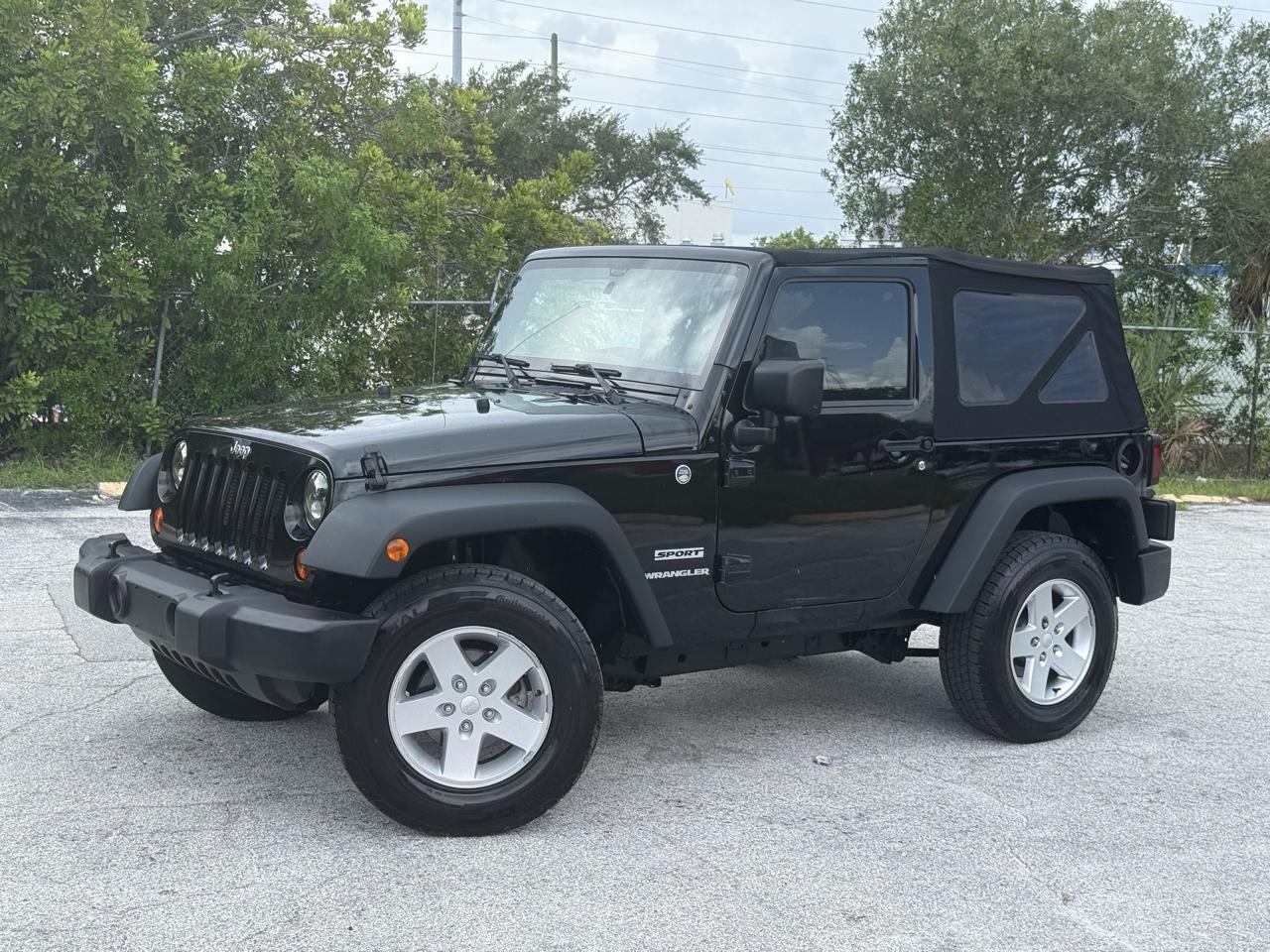 2013 Jeep Wrangler Sport 4WD