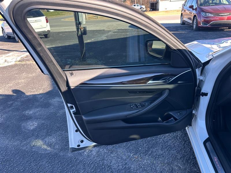 BMW 5-Series 530i xDrive 2019