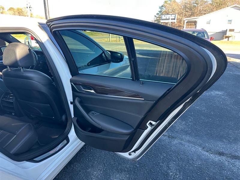 BMW 5-Series 530i xDrive 2019