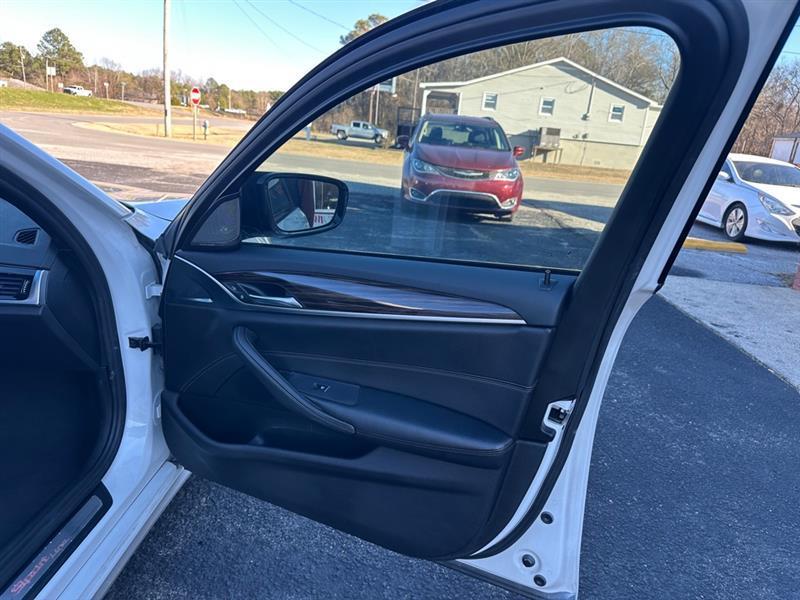 BMW 5-Series 530i xDrive 2019